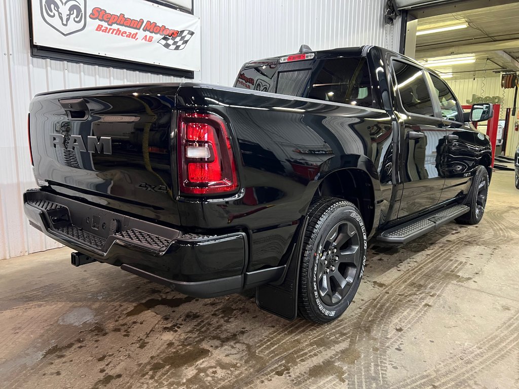 2026 Ram 1500 EXPRESS in Barrhead, Alberta - 3 - w1024h768px