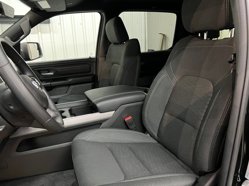2026 Ram 1500 EXPRESS in Barrhead, Alberta - 10 - w1024h768px