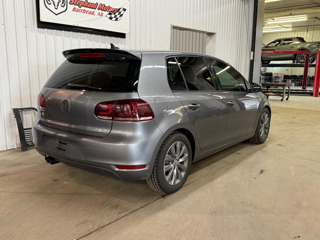 2012 Volkswagen Golf Highline diesel in Barrhead, Alberta - 3 - w1024h768px