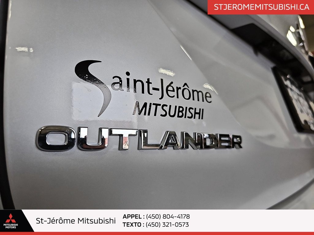 Outlander GT S-AWC CUIR + TOIT PANO + 8 MAGS + MI PILOTE 2024 à Brossard, Québec - 11 - w1024h768px