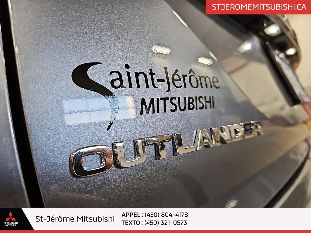2024  Outlander SEL S-AWC CUIR + TOIT PANO + MAGS 20'' in Brossard, Quebec - 9 - w1024h768px