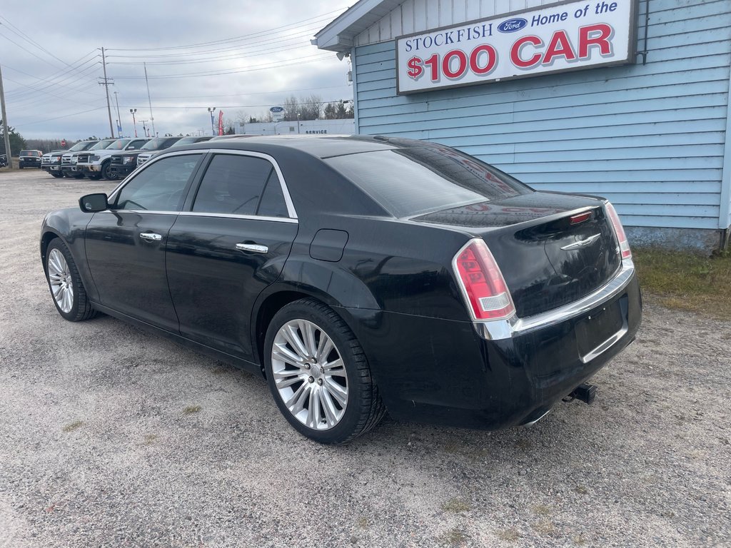 Chrysler 300 Limited 2012 à North Bay, Ontario - 4 - w1024h768px