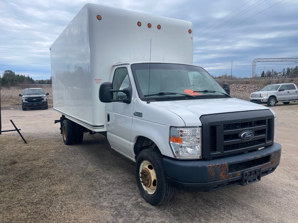Ford E-Series Cutaway  2019 à North Bay, Ontario - 4 - w1024h768px