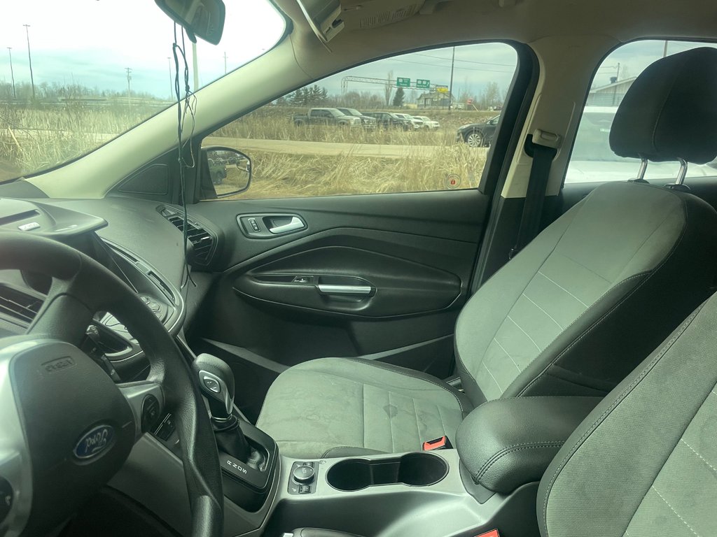 Ford Escape SE 2016 à North Bay, Ontario - 8 - w1024h768px