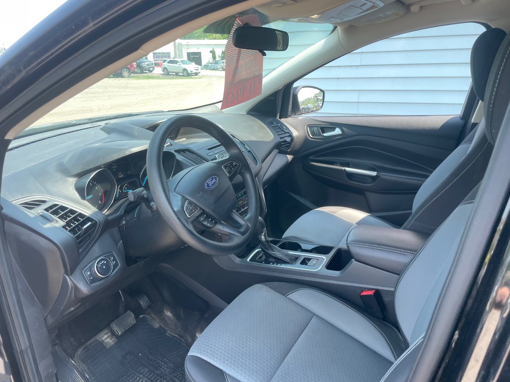 Ford Escape SE 2017 à North Bay, Ontario - 10 - w1024h768px