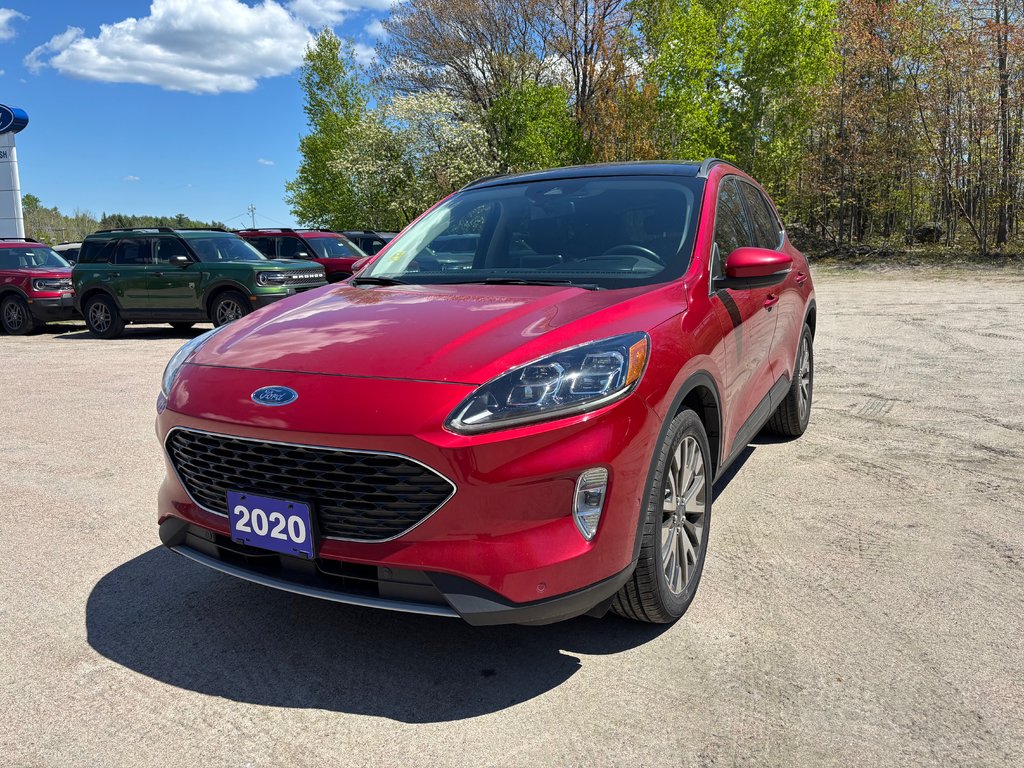 Ford Escape Titanium Hybrid 2020 à North Bay, Ontario - 1 - w1024h768px