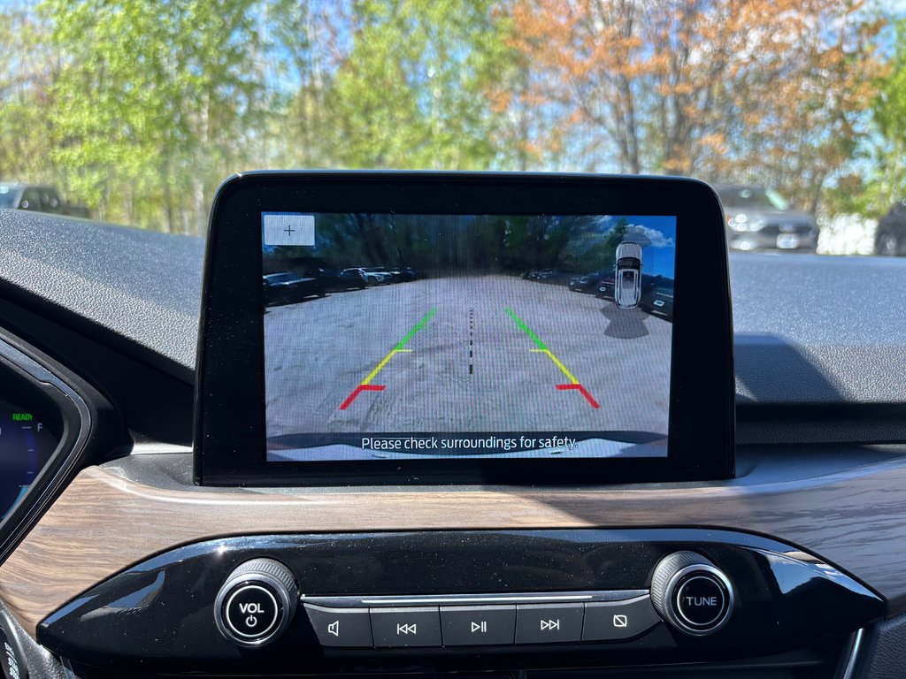 Ford Escape Titanium Hybrid 2020 à North Bay, Ontario - 12 - w1024h768px