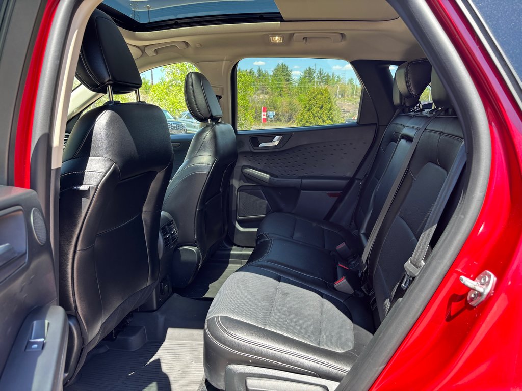 Ford Escape Titanium Hybrid 2020 à North Bay, Ontario - 16 - w1024h768px