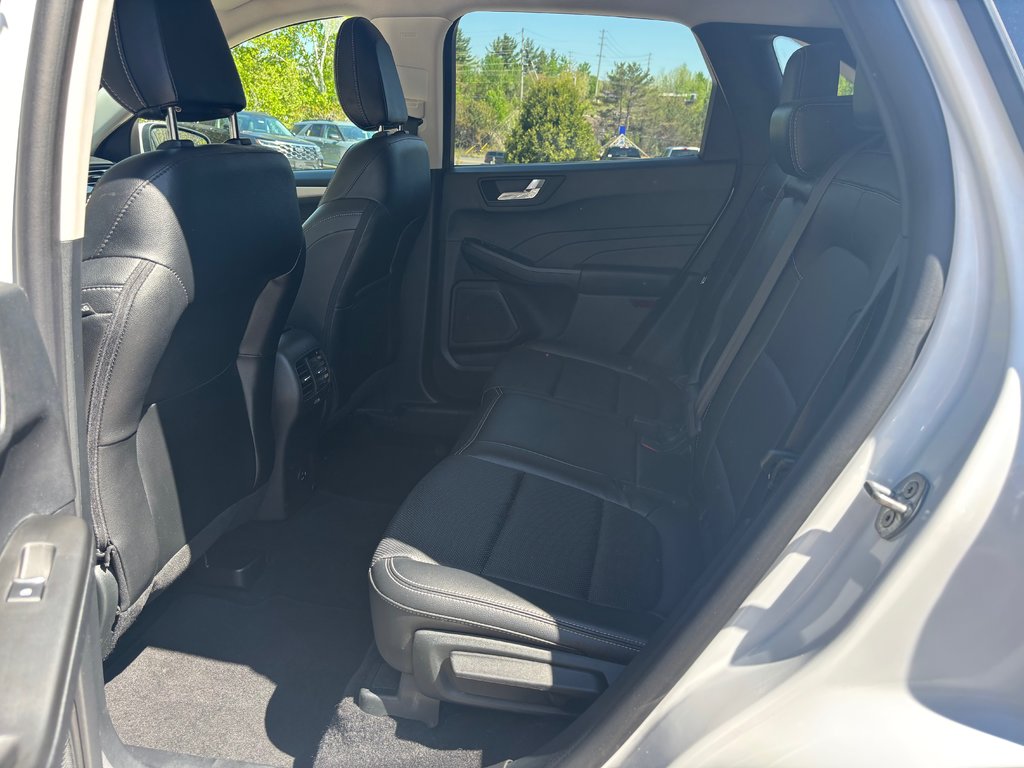 2022 Ford Escape SEL in North Bay, Ontario - 18 - w1024h768px
