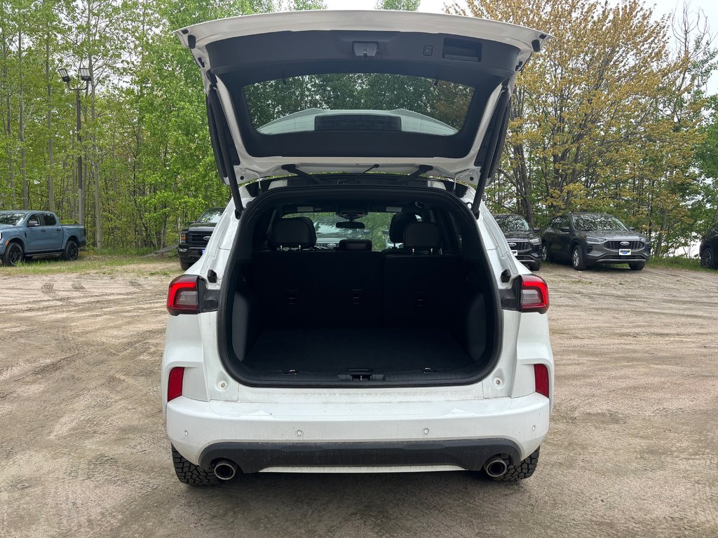 Ford Escape ST-Line 2023 à North Bay, Ontario - 10 - w1024h768px