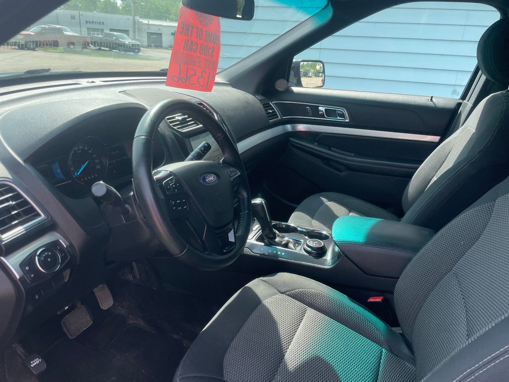 2017 Ford Explorer XLT in North Bay, Ontario - 9 - w1024h768px