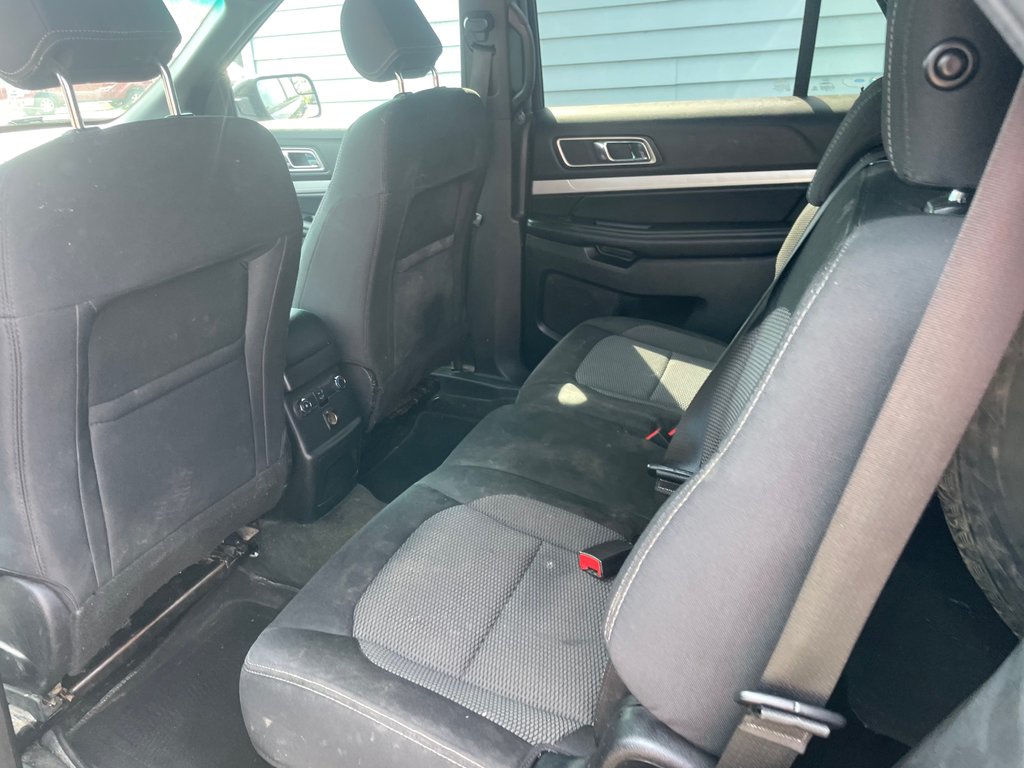 2017 Ford Explorer XLT in North Bay, Ontario - 10 - w1024h768px