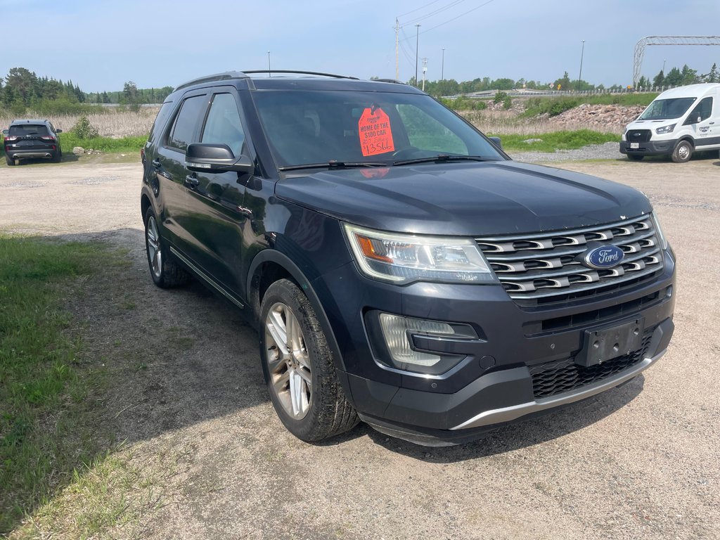 2017 Ford Explorer XLT in North Bay, Ontario - 7 - w1024h768px
