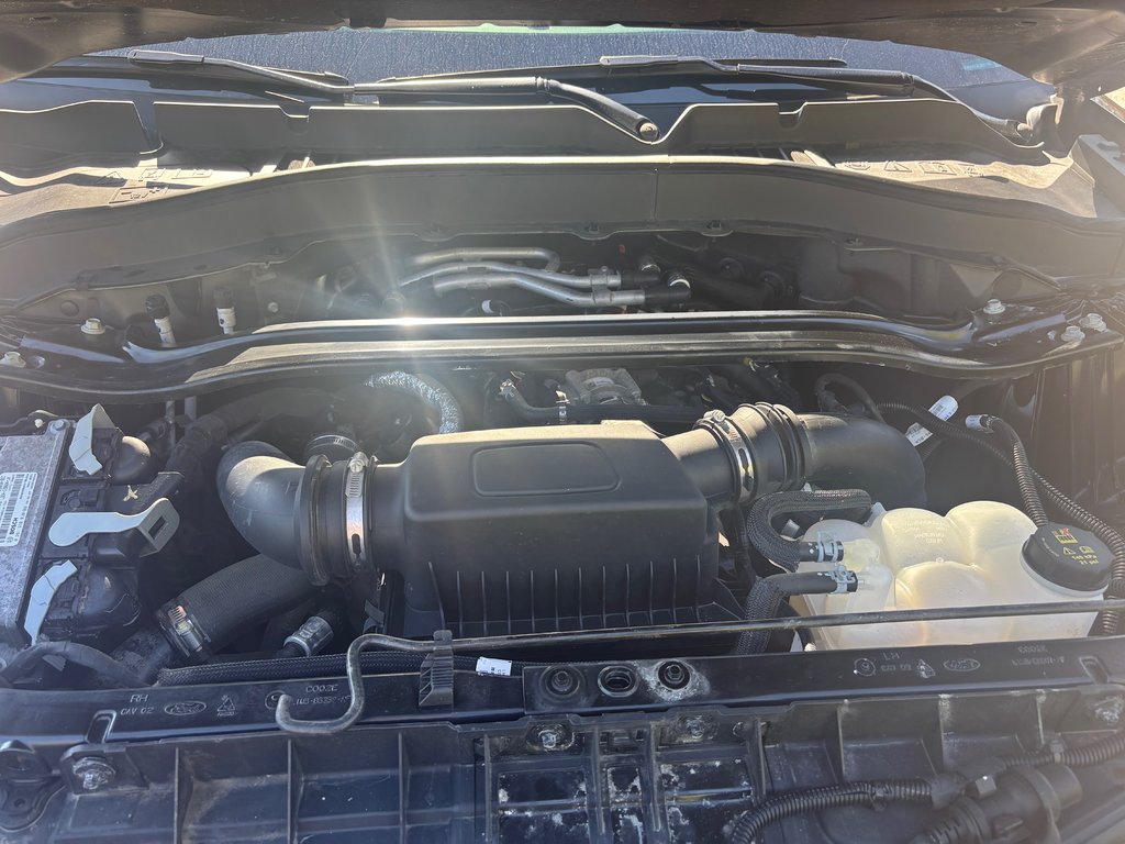 2020 Ford Explorer ST in North Bay, Ontario - 9 - w1024h768px