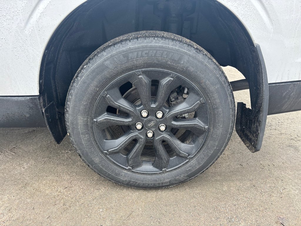 Ford Maverick LARIAT 2023 à North Bay, Ontario - 12 - w1024h768px