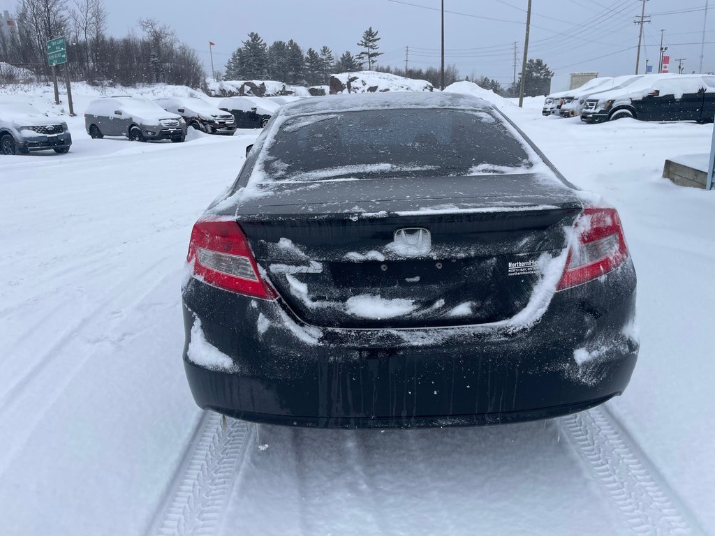 Honda Civic Coupe LX 2013 à North Bay, Ontario - 5 - w1024h768px