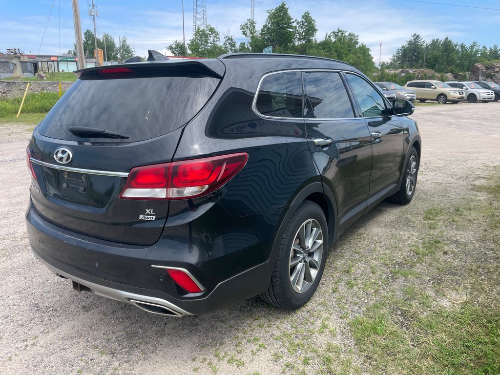 2017 Hyundai Santa Fe XL Premium in North Bay, Ontario - 6 - w1024h768px