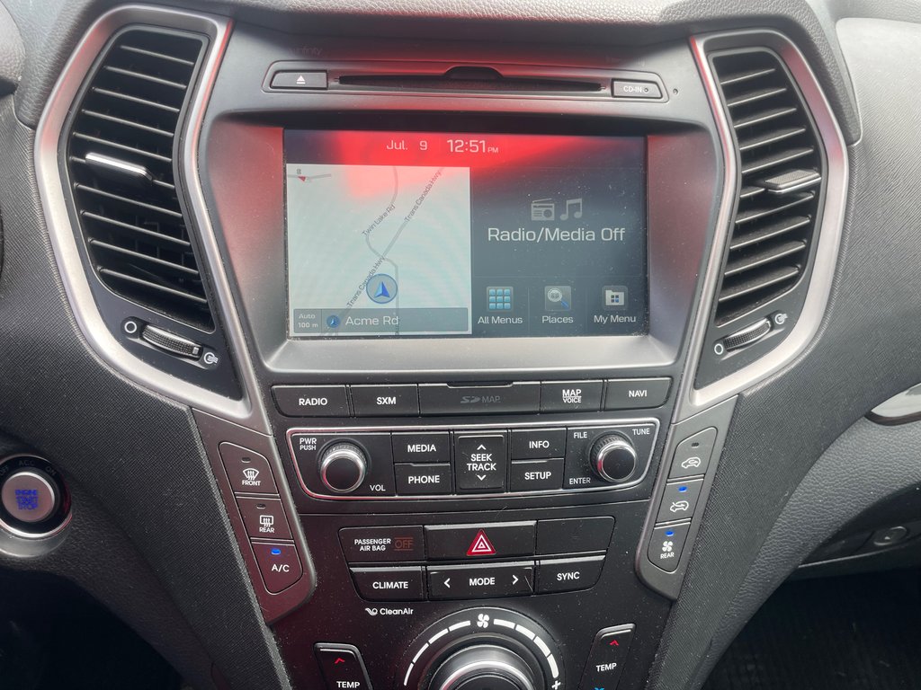 2017 Hyundai Santa Fe XL Premium in North Bay, Ontario - 11 - w1024h768px