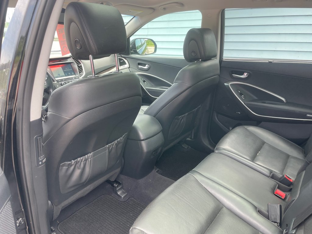 2017 Hyundai Santa Fe XL Premium in North Bay, Ontario - 10 - w1024h768px