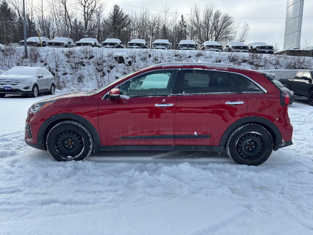 2022 Kia NIRO SX Touring in North Bay, Ontario - 2 - w1024h768px