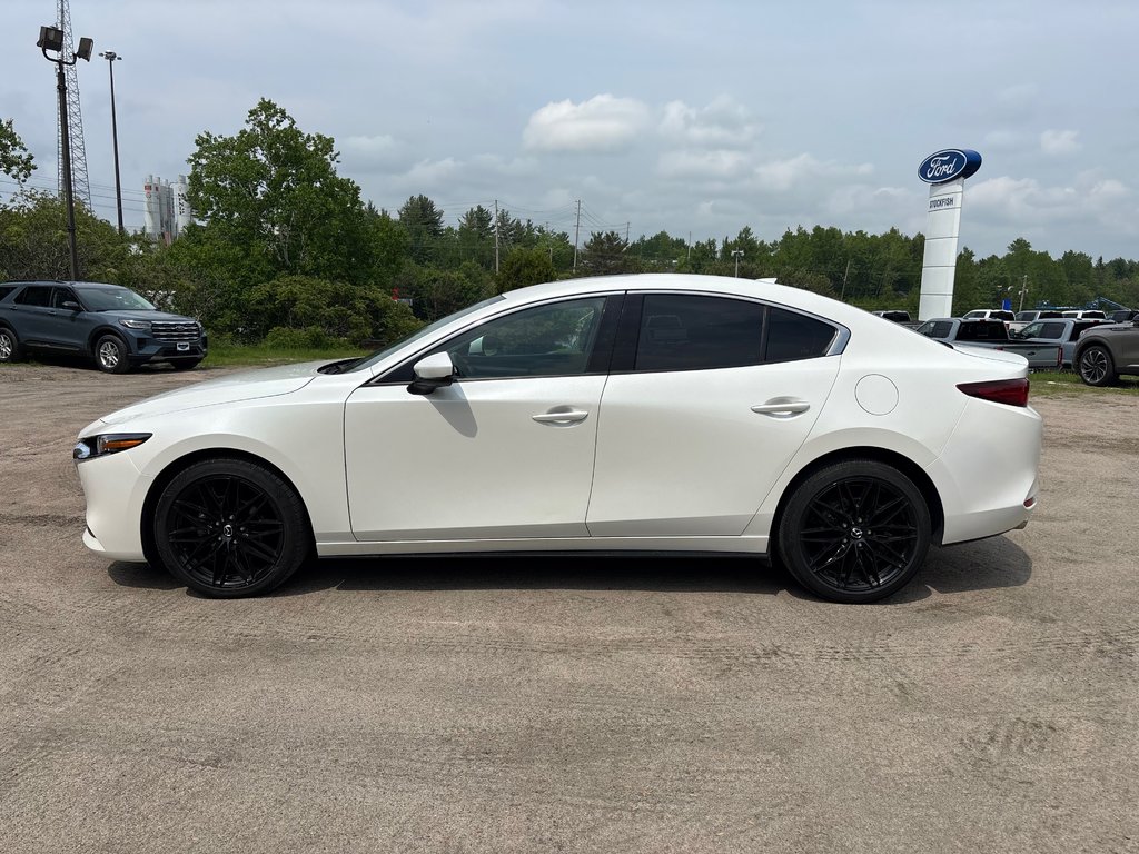 Mazda Mazda3 GT 2023 à North Bay, Ontario - 2 - w1024h768px