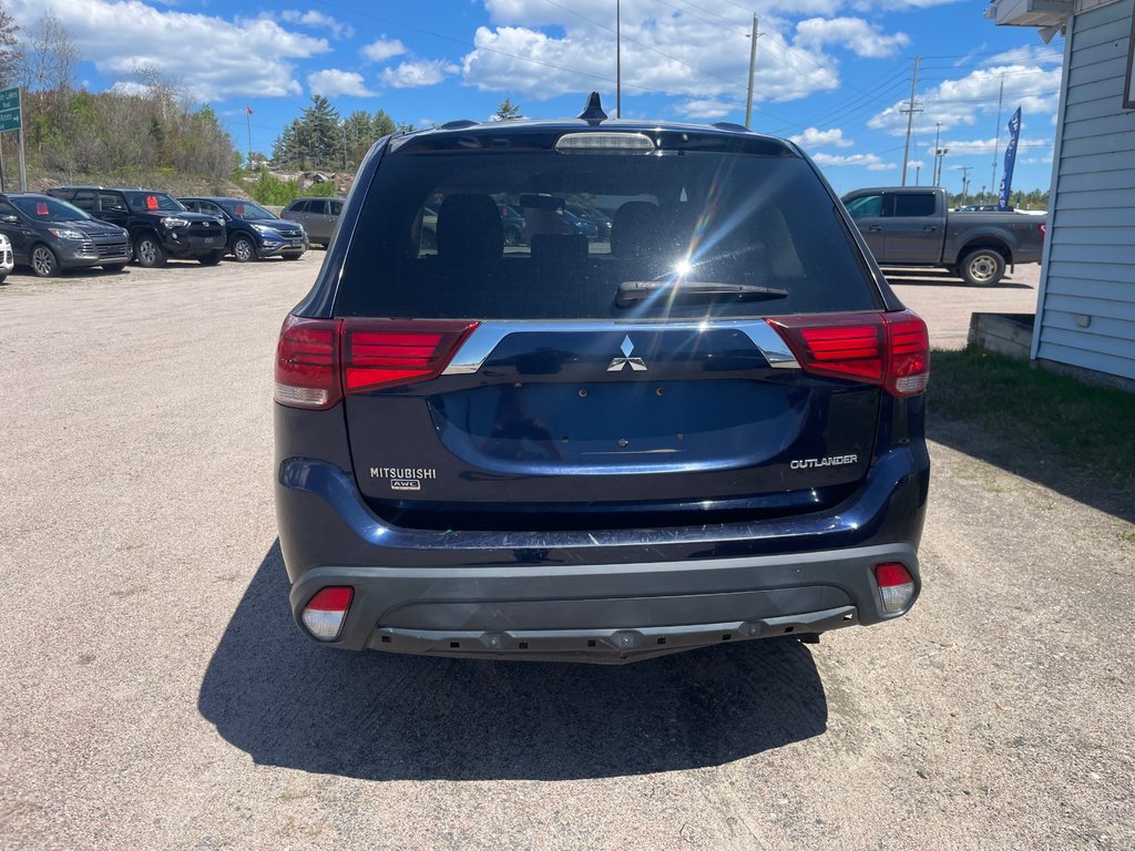 Mitsubishi Outlander ES 2018 à North Bay, Ontario - 4 - w1024h768px