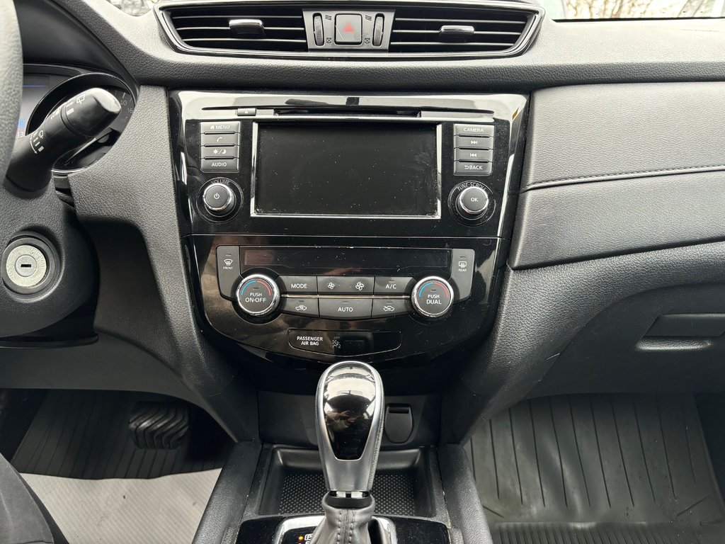 2019 Nissan Rogue S in North Bay, Ontario - 16 - w1024h768px