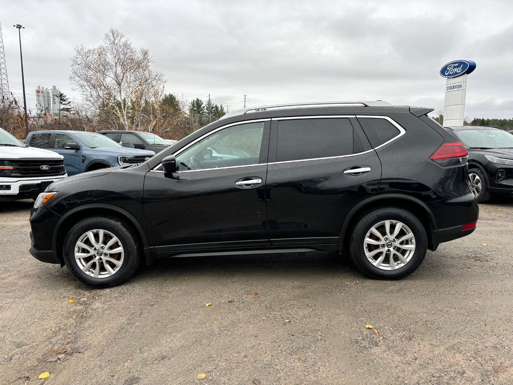 2019 Nissan Rogue S in North Bay, Ontario - 2 - w1024h768px