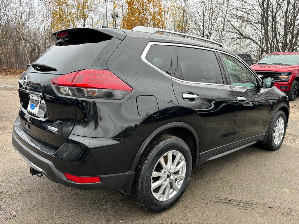 2019 Nissan Rogue S in North Bay, Ontario - 5 - w1024h768px