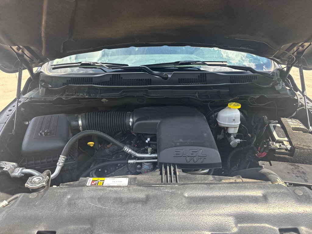 Ram 1500 Classic Tradesman 2023 à North Bay, Ontario - 9 - w1024h768px