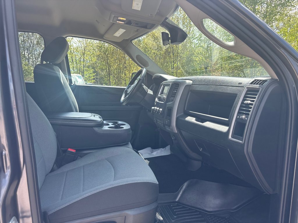 Ram 1500 Classic Tradesman 2023 à North Bay, Ontario - 21 - w1024h768px