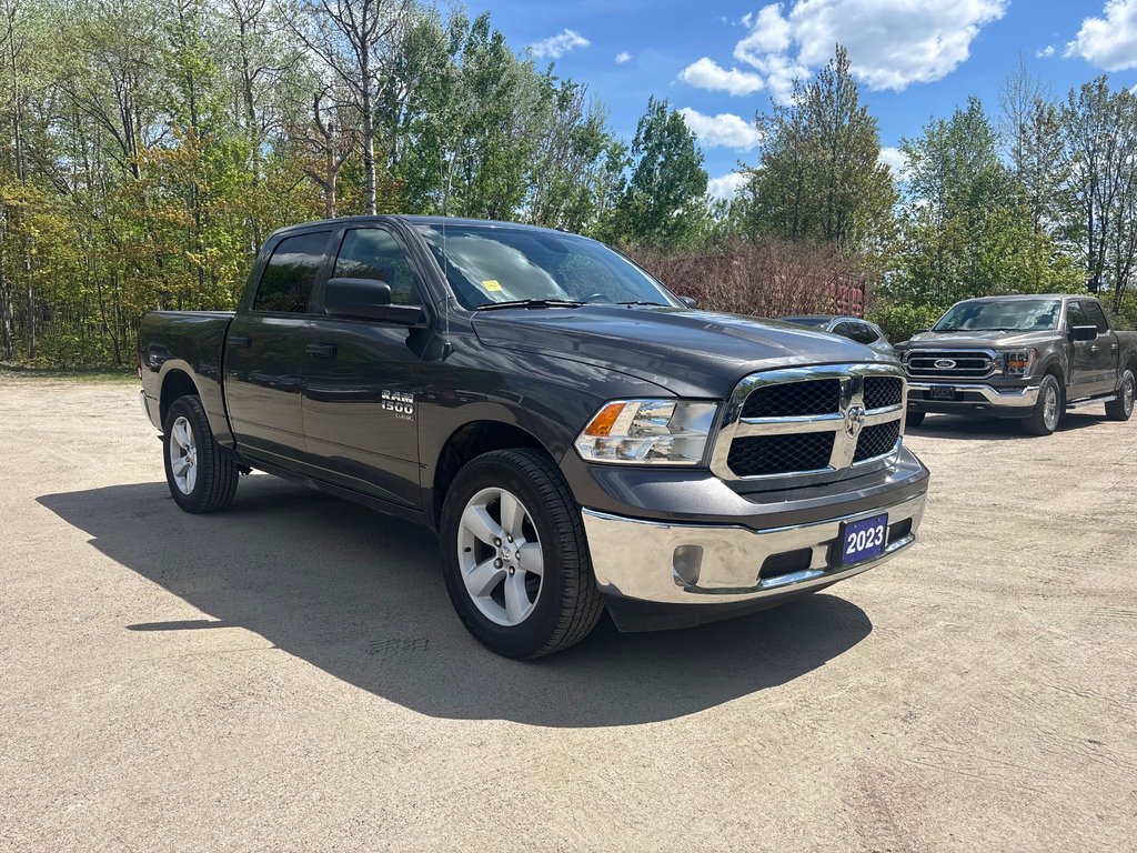 Ram 1500 Classic Tradesman 2023 à North Bay, Ontario - 7 - w1024h768px