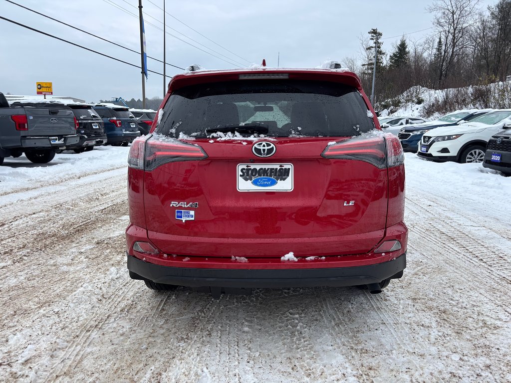 Toyota RAV4 LE 2016 à North Bay, Ontario - 4 - w1024h768px