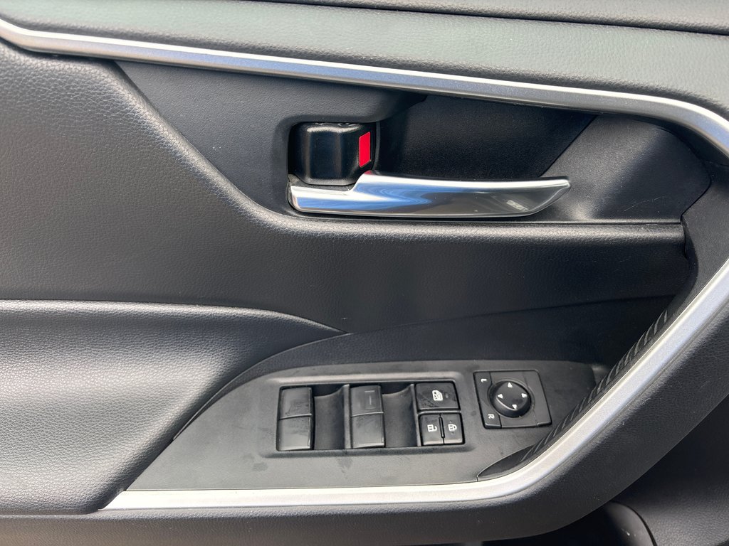 Toyota RAV4 Hybrid XLE 2020 à North Bay, Ontario - 22 - w1024h768px