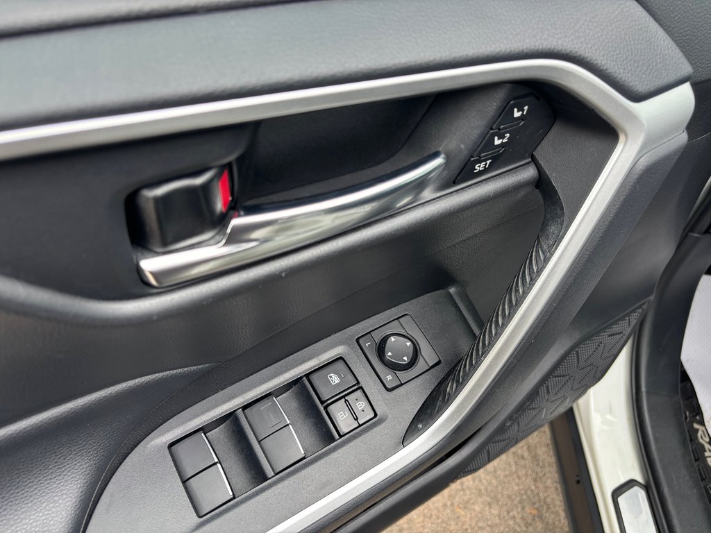 2021 Toyota RAV4 XLE in North Bay, Ontario - 22 - w1024h768px