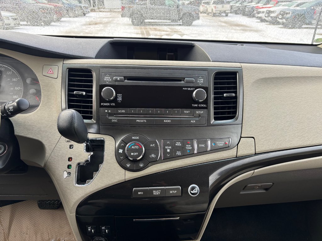 Toyota Sienna LE 2014 à North Bay, Ontario - 15 - w1024h768px