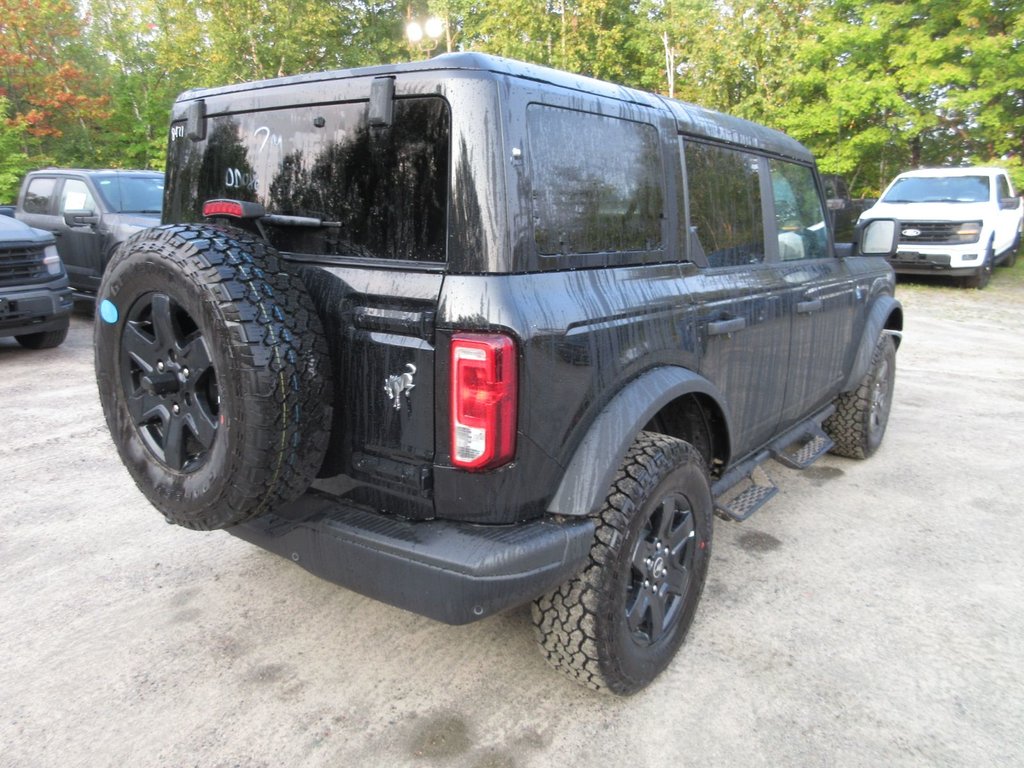 2024 Ford Bronco Black Diamond in North Bay, Ontario - 5 - w1024h768px