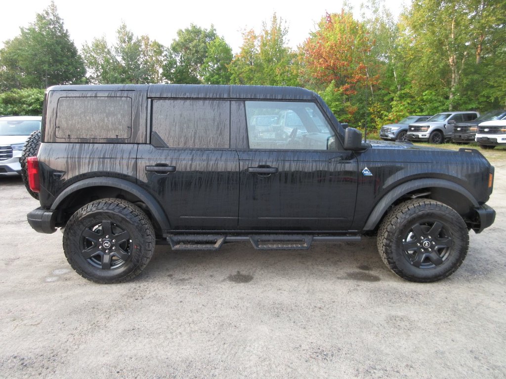 2024 Ford Bronco Black Diamond in North Bay, Ontario - 6 - w1024h768px