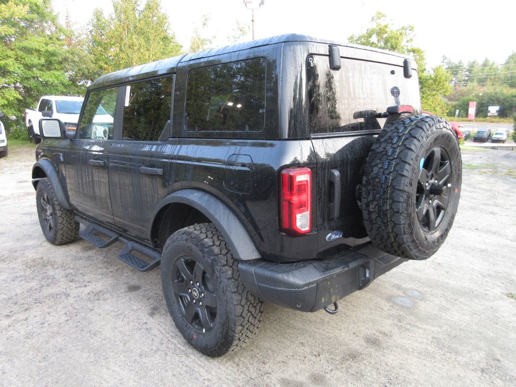 2024 Ford Bronco Black Diamond in North Bay, Ontario - 3 - w1024h768px