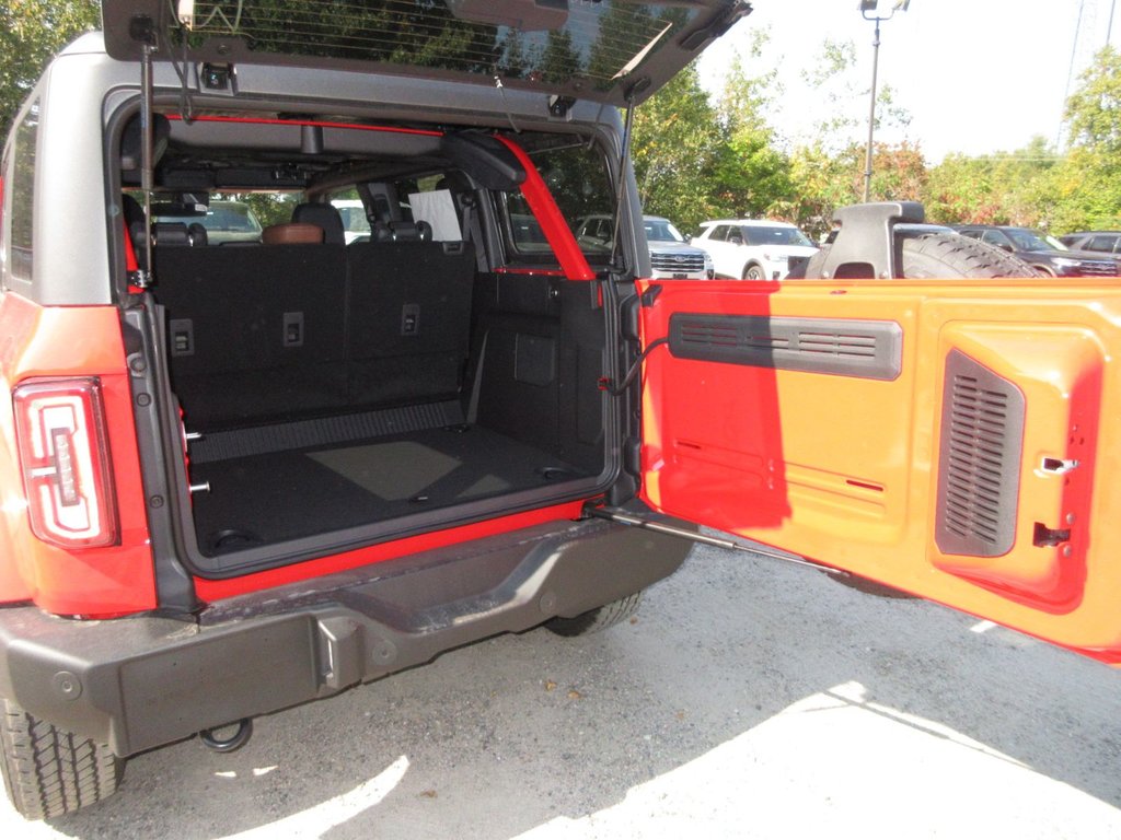 2024 Ford Bronco Outer Banks in North Bay, Ontario - 10 - w1024h768px