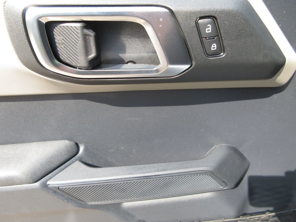 2025 Ford Bronco Big Bend in North Bay, Ontario - 23 - w1024h768px