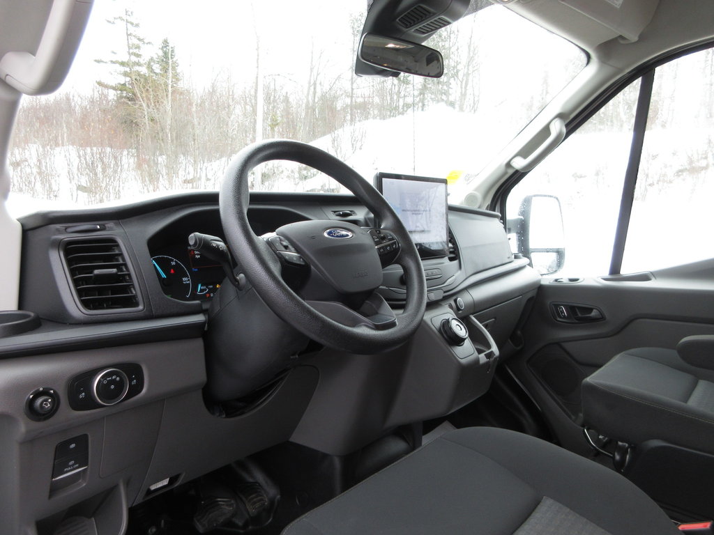 2022 Ford E-Transit Cargo Van Full Plug In Electric in North Bay, Ontario - 17 - w1024h768px
