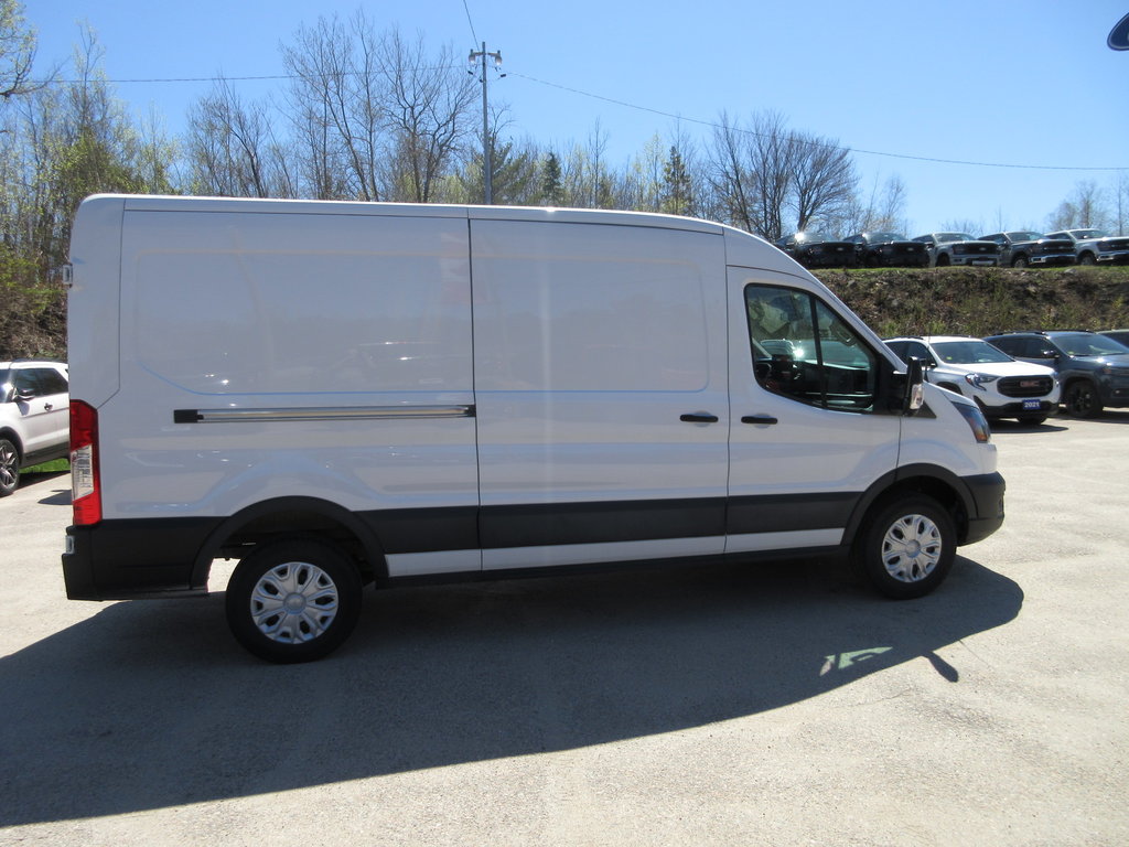 2022 Ford E-Transit Cargo Van Full Plug In Electric in North Bay, Ontario - 6 - w1024h768px