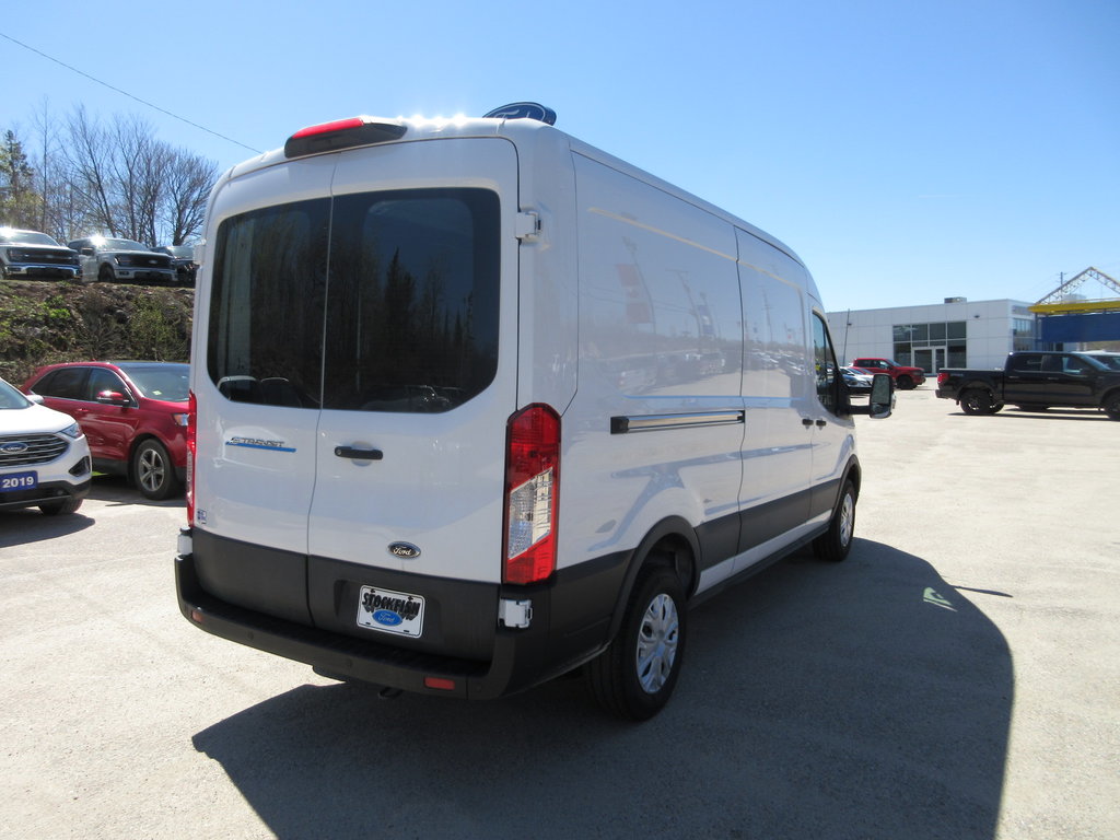 2022 Ford E-Transit Cargo Van Full Plug In Electric in North Bay, Ontario - 5 - w1024h768px