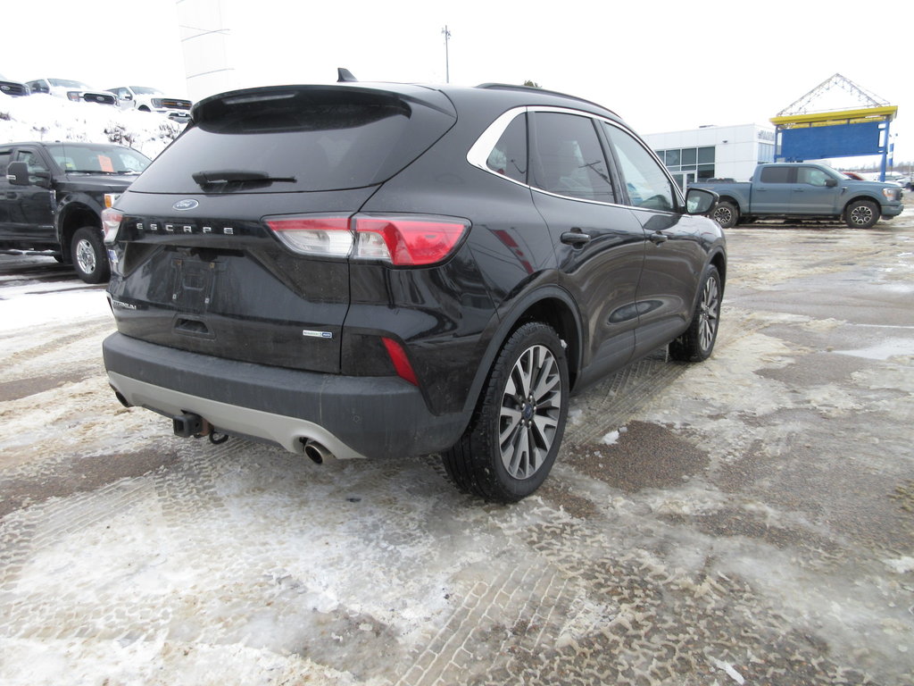 2020 Ford Escape Titanium in North Bay, Ontario - 5 - w1024h768px
