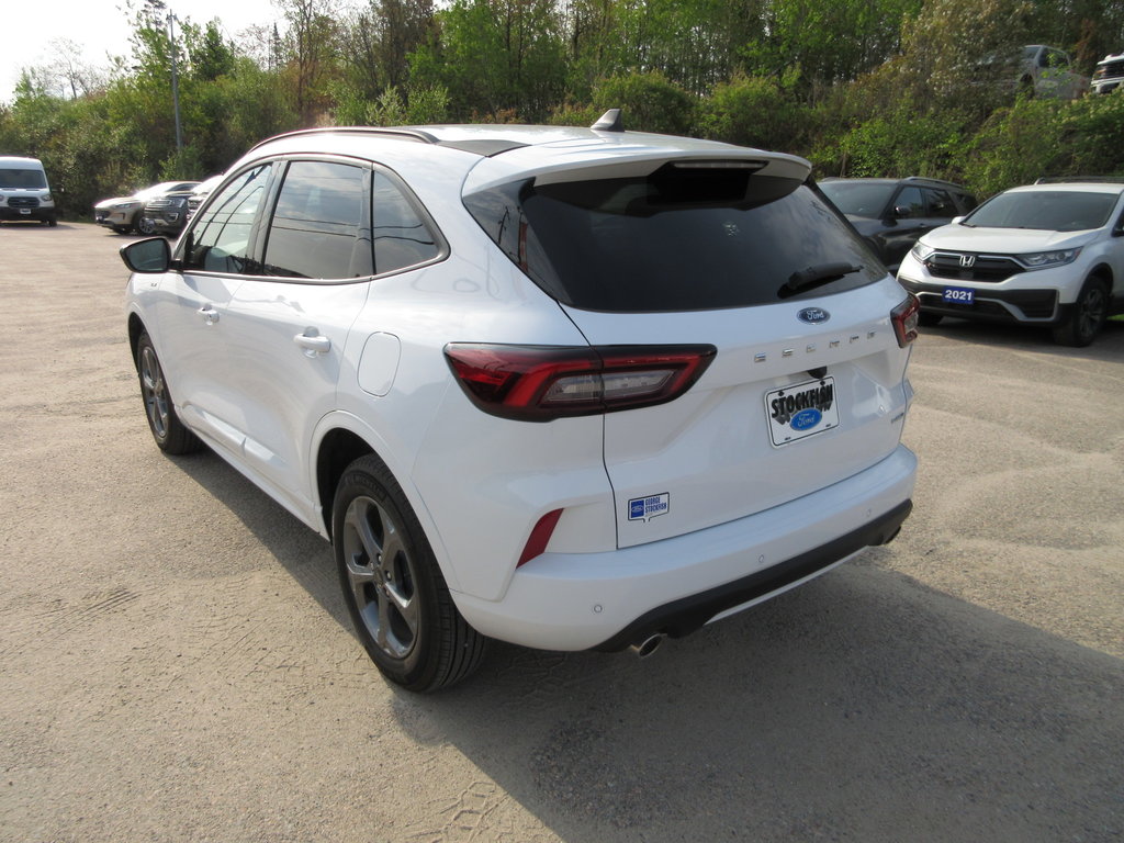 2023 Ford Escape ST-Line in North Bay, Ontario - 3 - w1024h768px