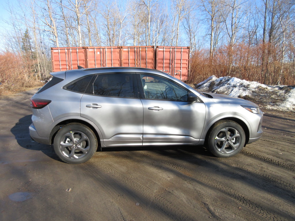 2024 Ford Escape ST-Line in North Bay, Ontario - 6 - w1024h768px