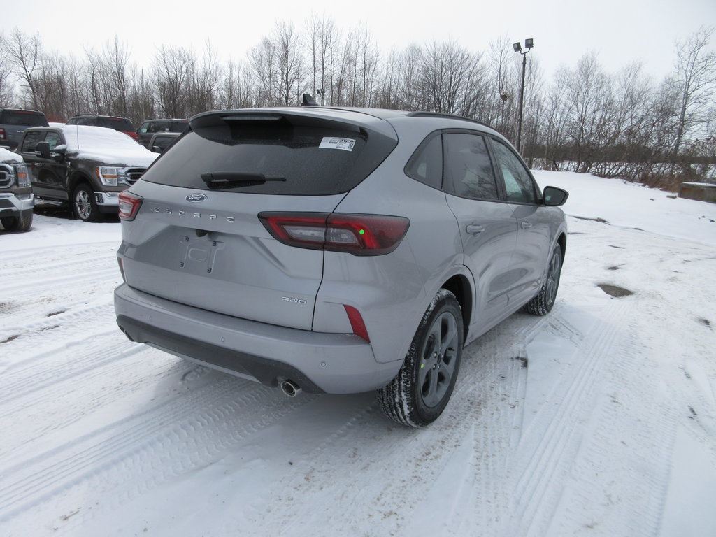 2024 Ford Escape ST-Line in North Bay, Ontario - 5 - w1024h768px