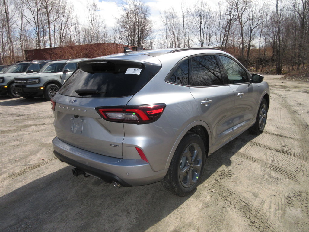 2024 Ford Escape ST-Line Select in North Bay, Ontario - 5 - w1024h768px