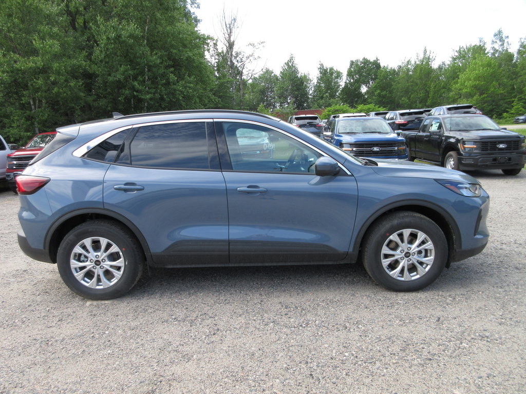 2024 Ford Escape Active in North Bay, Ontario - 6 - w1024h768px